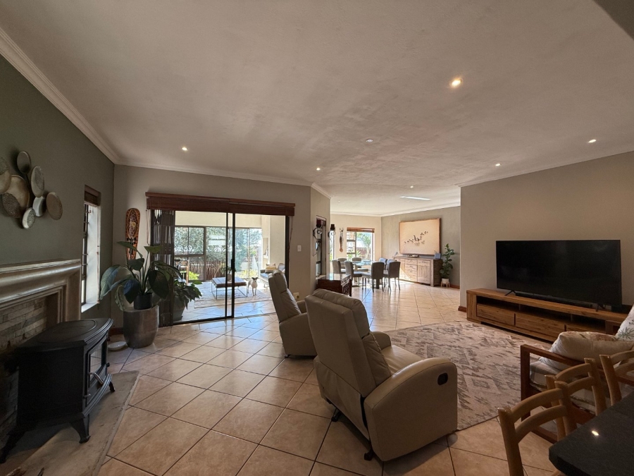 4 Bedroom Property for Sale in Birdwood Estate North West